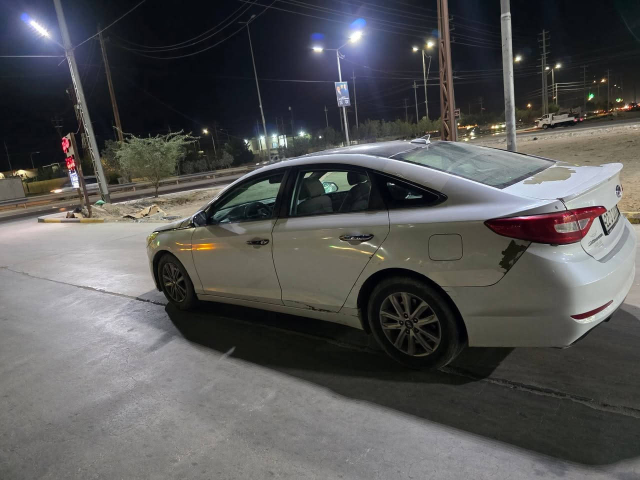 سوناتا مديل ١٧ رقم شمالي جديد سنويه جديده جاهزه من كلشي مابيهه اي نقص محرك وكير وحداده جاهزه بيهه جاملغ وبنيد وبيهه رشات صبغ سعر ٨٨ هاتف *********** عنوان بصرة
