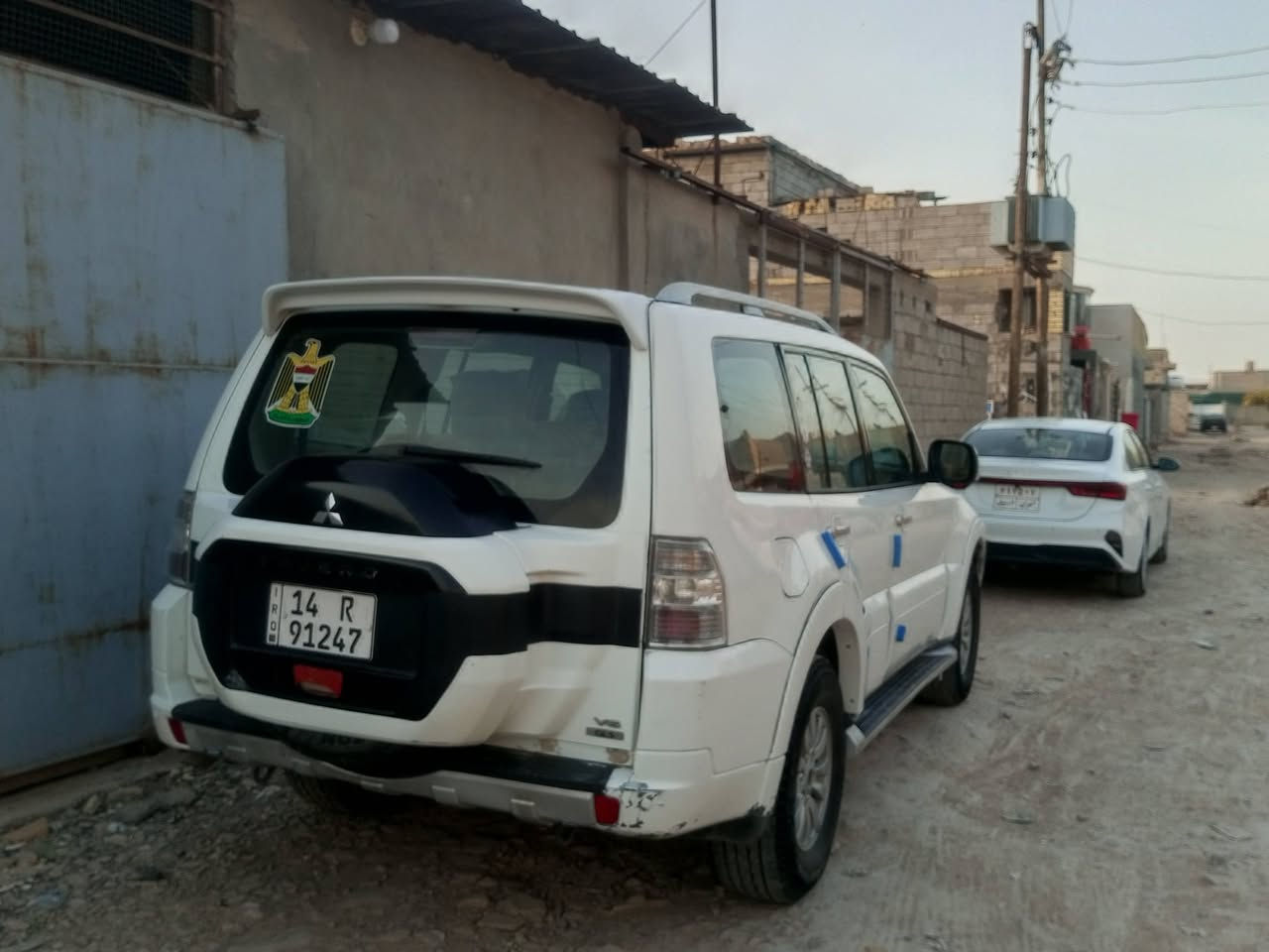 السلام عليكم باجيرو موديل 12 محرك 3500 ثلاث قطع تبريد سبعه راكب سياره بيهه ثلاث قطع عكس السائق رقم نكليزي مشروع وطني بسمي سياره جاهزه مابيهه نقص مكاني واسط عزيزية سعرها مناسب
  ***********
