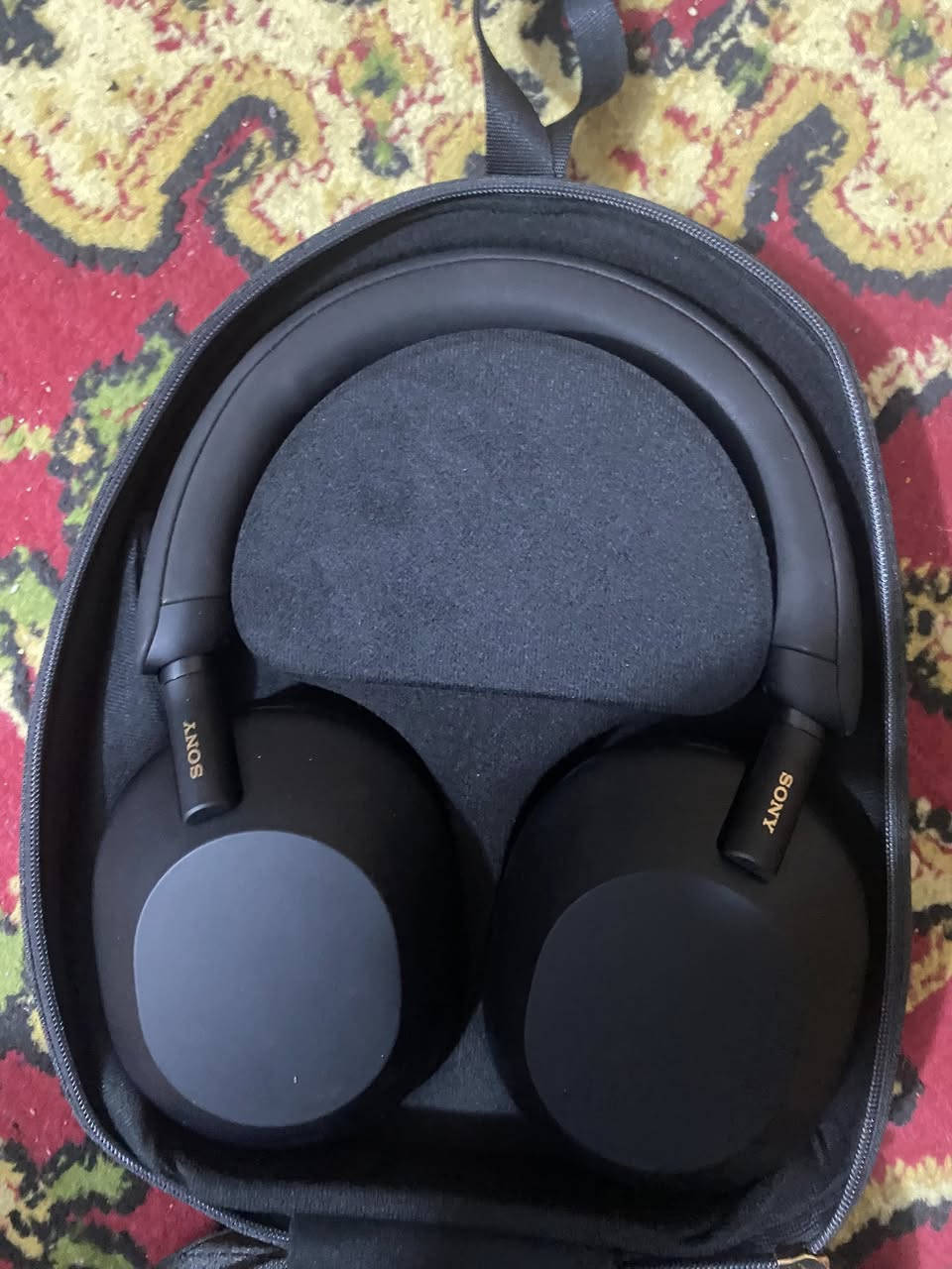 السلام عليكم سماعة سوني M5 للبيع غير مستخدم السعر 290 الف مكاني بغداد ***********
