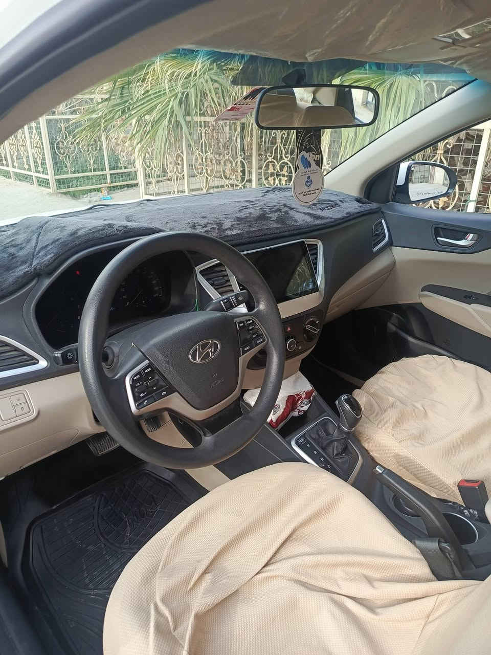 السلام عليكم...
اكسنت مديل 2021 ...محرك 1600...رقم اربيل حلو ومميز
السياره كفاله ما عده الدعاميه الخلفيه مصبوغه...وبيه شوي بارد موضح بالصوره...مكان السياره البصرة قضاء الزبير
رقم الهاتف ***********
السعر.. 135$
