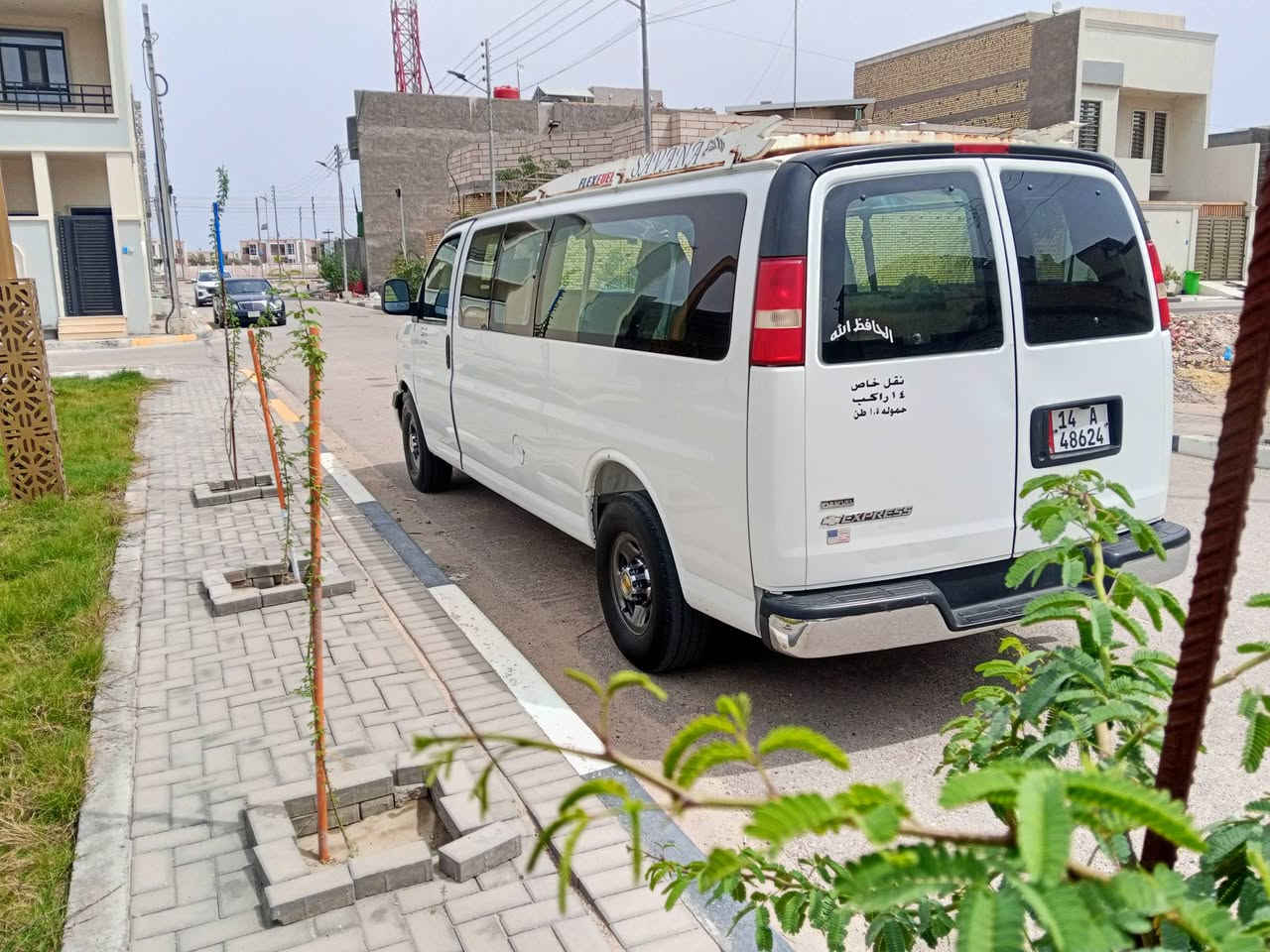 السلام عليكم سياره سفانه مديل2012 رقم بصرة دولي سياره مكفوله من الحادث بيها فوك الجامه الطويله صبغ اثر تقشير والباقي مكفول مكينه 6100 كير 1000ضفيره جديدة تخم تاير برجستون رقم الهاتف
***********السعر. 170$
