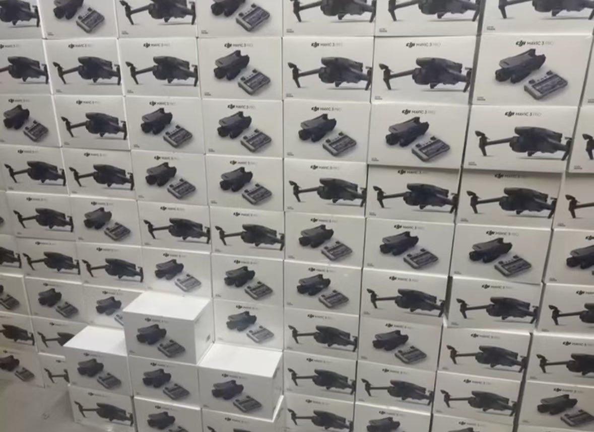 DJI Mavic 3 Pro - both bare units and fully used ones are available. Contact me if you're interested.


**إذا كنت صاحب هذا الإعلان وتريد حذفه لأي سبب، رجاءا أرسل رسالة إلى الدعم الفني**