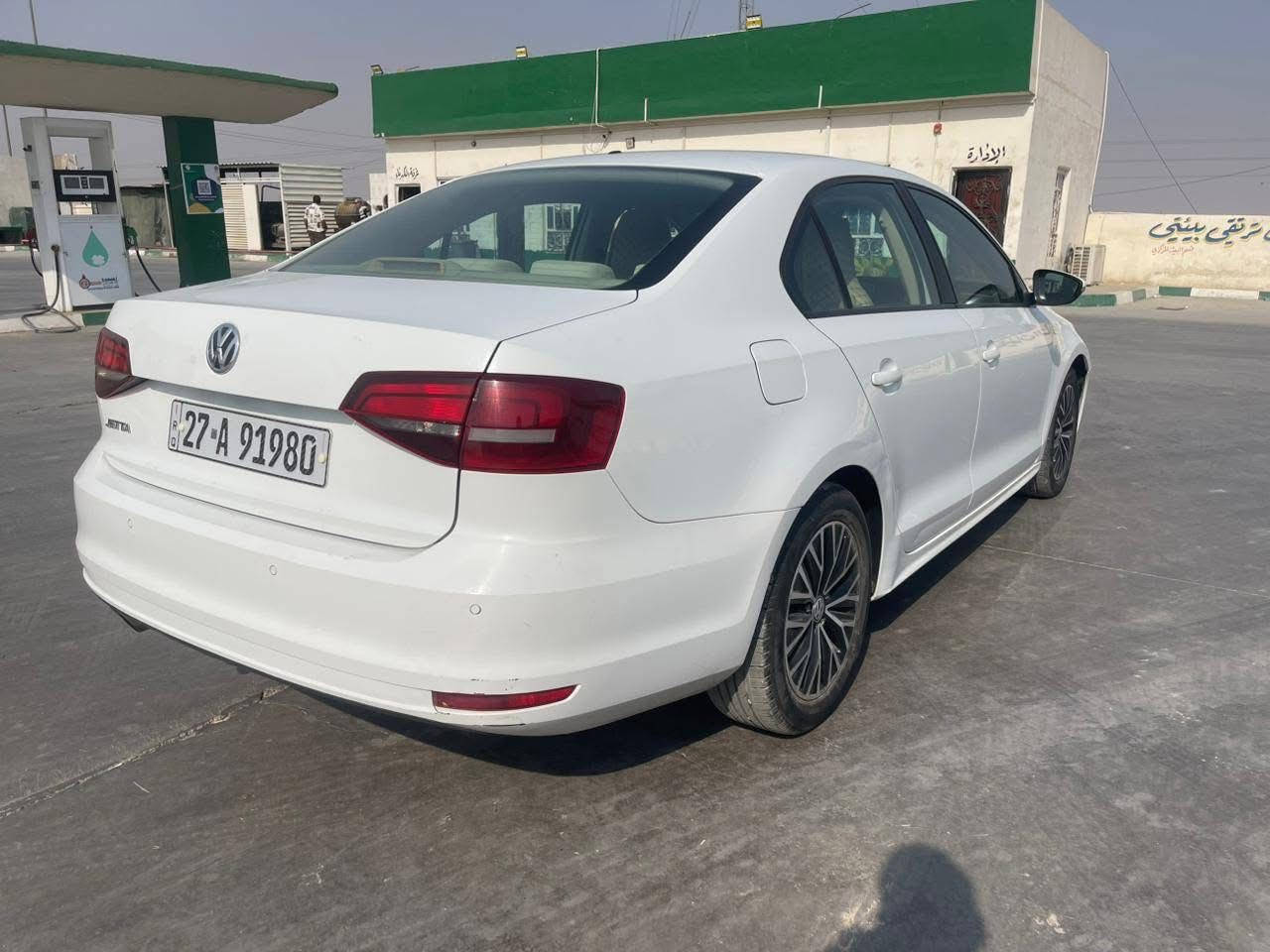 سلام عليكم فكسواكن جيتا موديل 2017 خليجي مكينة 2000 تنفس طبيعي مكفولة ولكير ولصدر امامي خلفي مكفولات مع تخم تاير جديد وتبريد ثلج سيارة كاملة وجديدة بدون نقص وسويتله ادامة كامله لسيارة  هزه ورقم جديد رقمة ذيقار انكليزي بأسمي مكاني بغداد البلديات للاستفسار ***********
السعر85 وبيه محال
