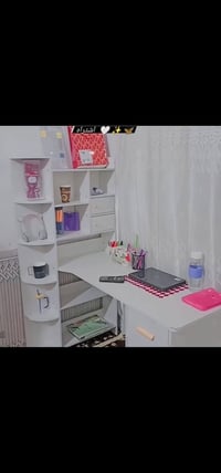 ميز مكتبي • للبيع • بيه مجال