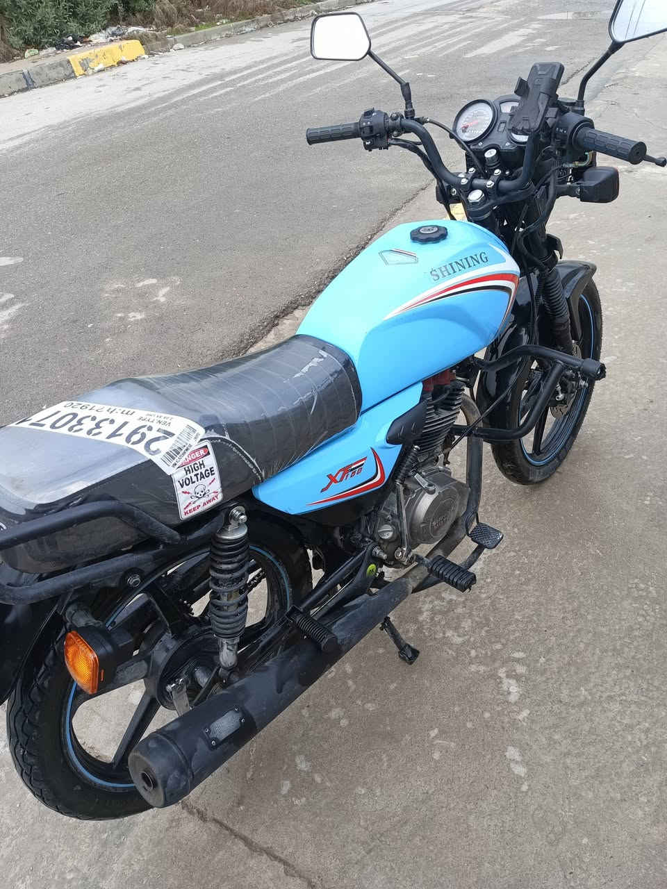 السلام عليكم
ماطور شاينك للبيع 
رقم وسنويه 
موديل 2023
السعر 1700 
***********
