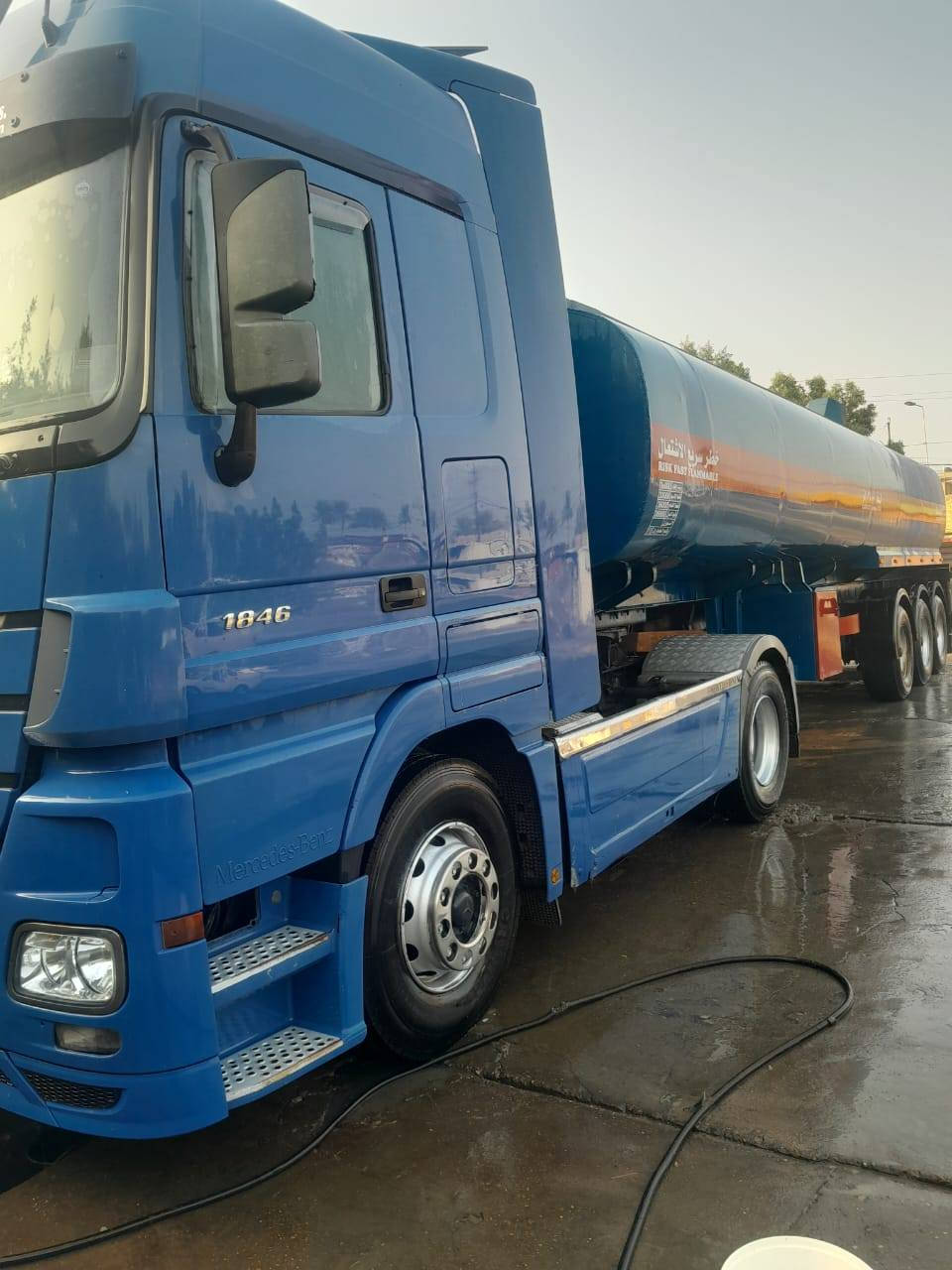 اكتروس للبيع موديل ٢٠٠٣ رقم سليمانيه تحويل باسم المشتري كامل الموصفات تبريد خزن حجم ١٨، ٤٦ هاتف ***********
