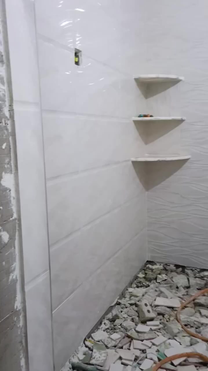 السلام عليكم اني خلفه سيراميك وجدران وارضيات مكاني بغداد وحالين متفرغ واعمل بكل مكان في بغداد واسعار مناسبه ***********
