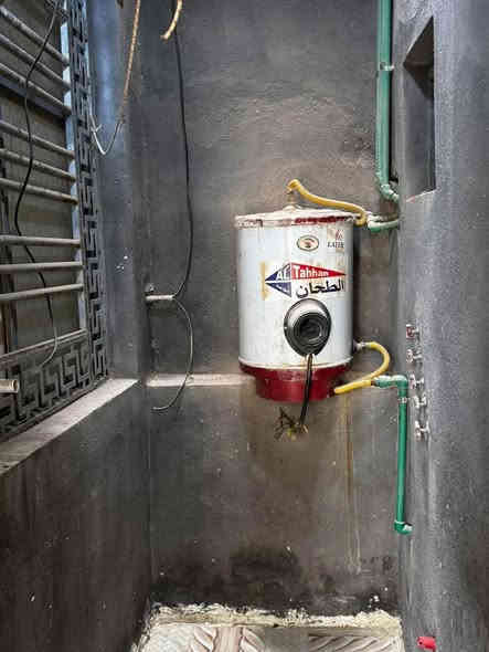 #دار_للايجار في حي الضباط الثانيه نهاية شارع المتقاعدين السايدين 

تحتوي ع غرفه وصاله واستقبال ومطبخ وصحيات ..

-سعر الايجار 350 الف

———————————————————

مكتب الماس للعقار والمقاولات العامة
 • موقع المكتب: نزلة حي المعلمين – قرب متوسطة الجزائر
 • رقم الهاتف: ***********
