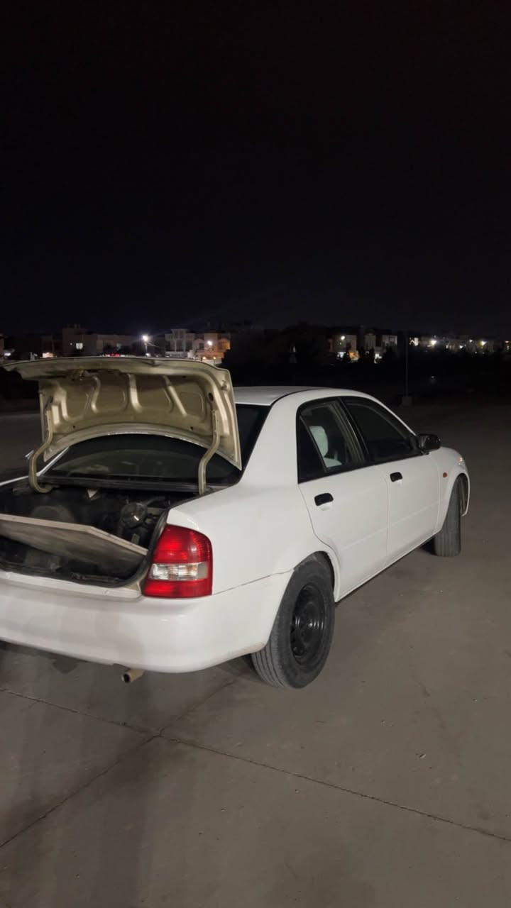 سلام و عليكم 
مازدة 2001 گير عادي 
غاز و بةنزينة 
سةنةوي رةقةم فةحس هةزة هةموو شتي نوئية تا 2030
گير مةكينة تةقة و رةقة هةمووي بة شةرت
سةيارةكة تةكسية كرايتة خسوسي هةموو شتي بة شةرت
سةيارةكة لة هةولئرة داواي 52 وةرةقة و كةمةك ماجاليشي تئداية
يةك دينار مةسرةفى تئدا نية 

0751 033 8109 Singapore
