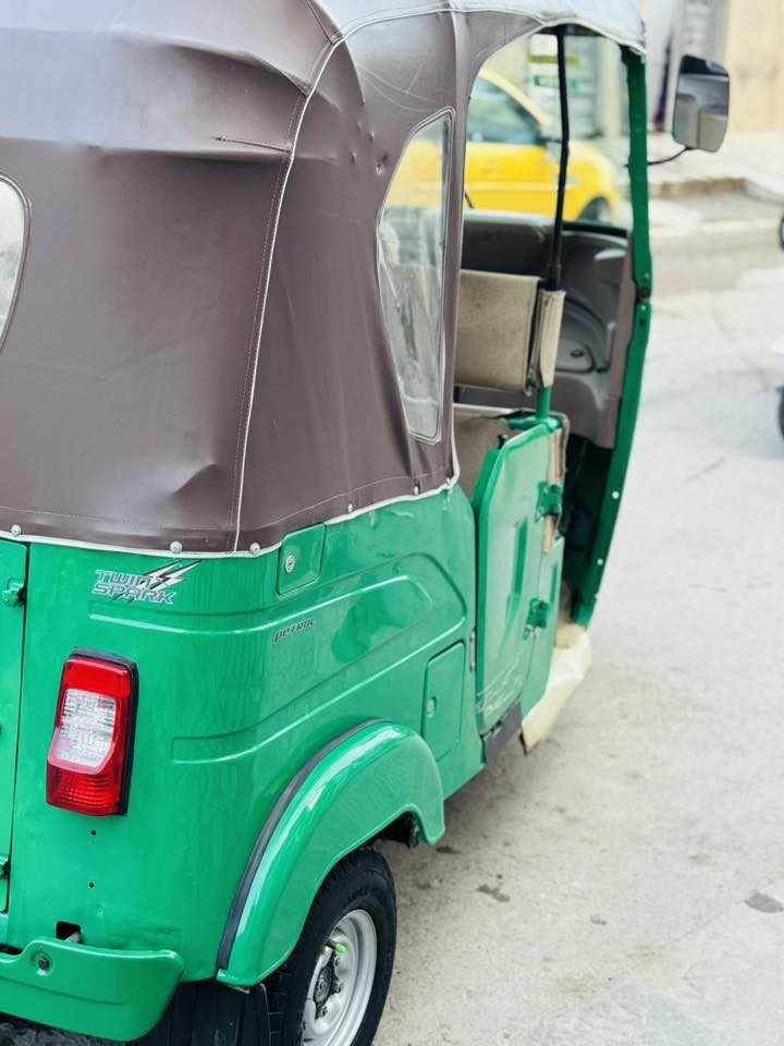 سلام عليكم شباب تكتك موديل 22 رقم ورسنويه تحويل ثاني يوم دوشمه جديد مسجل تراي يخبل متروكه بلبيت جانت 
المكان شعب 
***********
