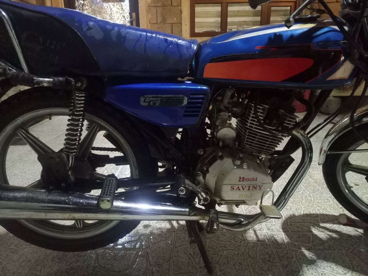 السلام عليكم دراجة سيفان موديل 20 باب اول  دراجة كلها شغالة نقصها كهربائيات مفتوحة هندر واحد وشرط السلف بس ترتب كهرباء وكلا شغال تايرات جوابة جديد سعرها 250 وانزلك منها حك الكهرباء  مكاني تكريت ديوم 
***********
