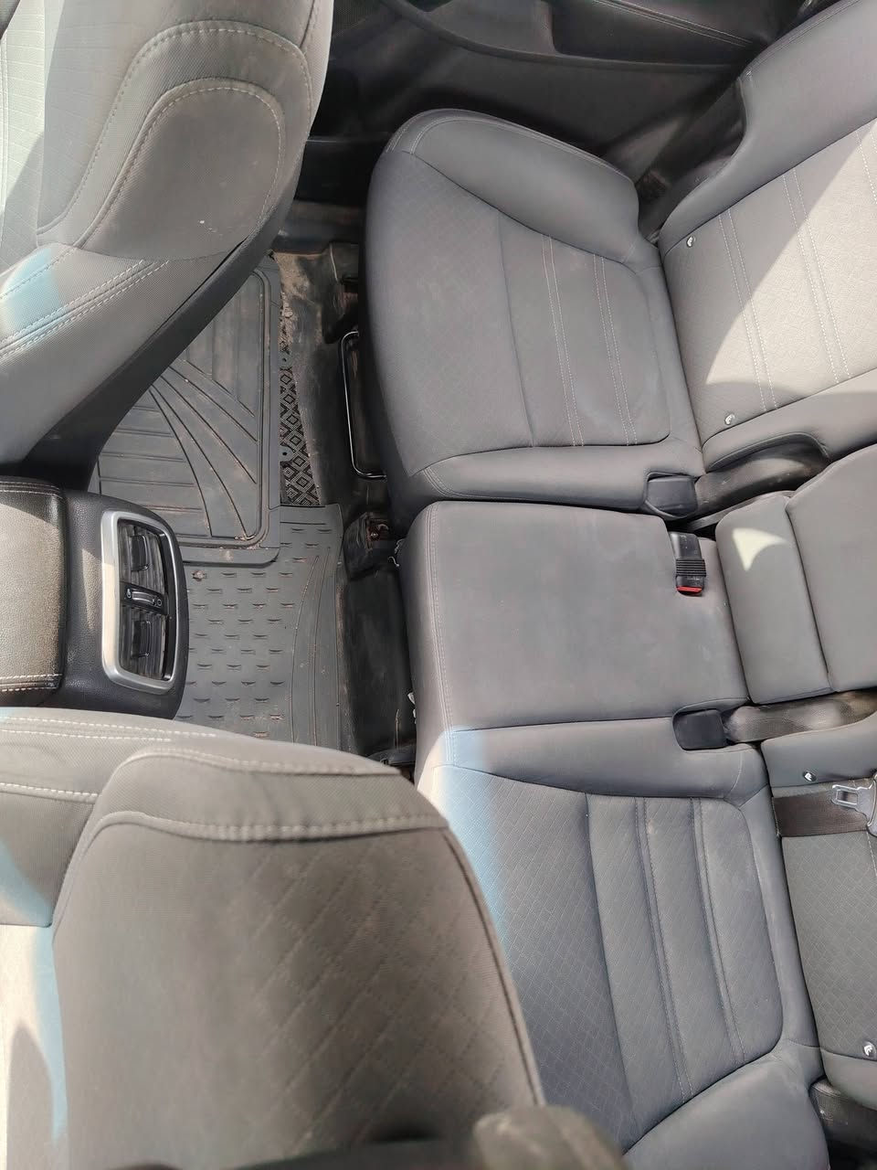 السلام عليكم ورحمة الله وبركاته
كيا سورنتو ٢٠١٦وارد امريكي

ماشيه ١١٥ ضررها جاملغ الخلفي وشي بسيط بارد بالجنطه

٧راكب

تبريد قطعتين

رقم بغداد
سنويه لغايه ٢٠٢٨

السعر١٧٥ وبيها مجال بيع اومراوس ب ٢٠٢٠ او٢٠٢١

العنوان بغداد اليوسفيه

مكلف بالنشر

صاحب السياره *********** ابوكمال
