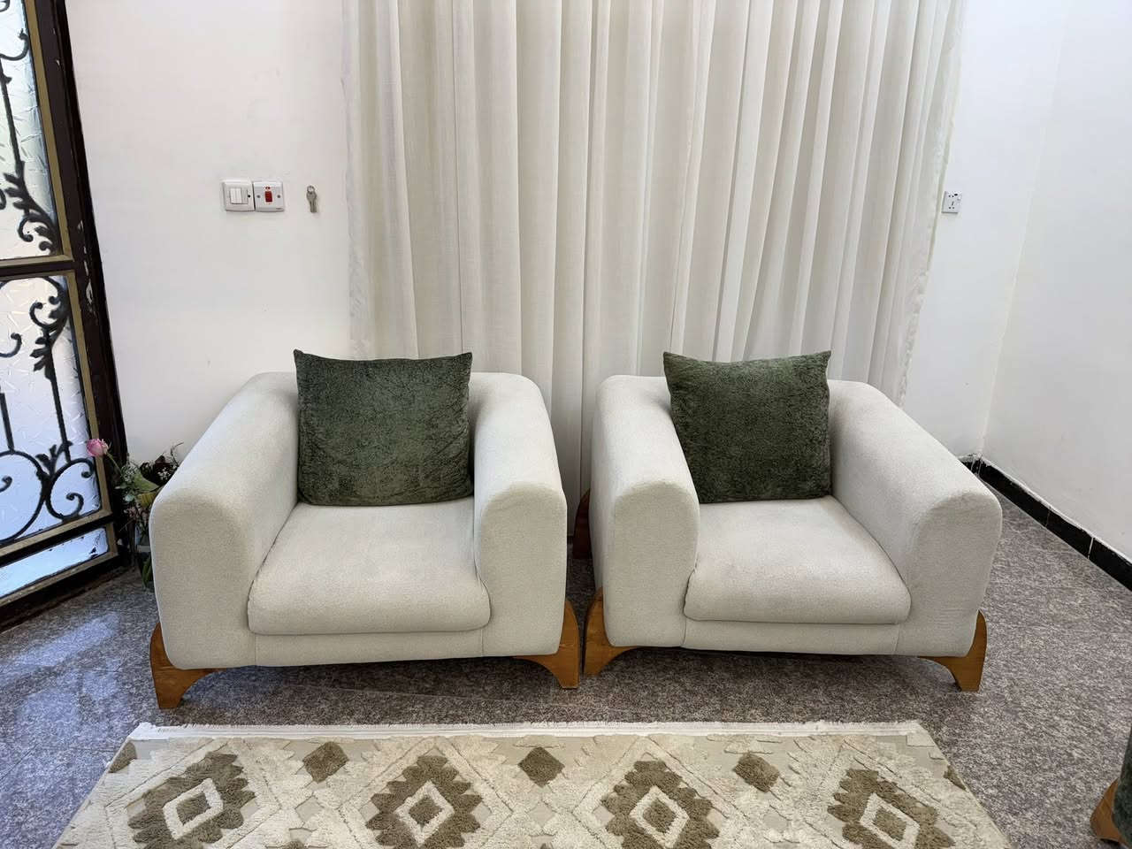 تخم اخو جديد مستعمل لمدة شهرين 8مقاعد سعر 650


**إذا كنت صاحب هذا الإعلان وتريد حذفه لأي سبب، رجاءا أرسل رسالة إلى الدعم الفني**