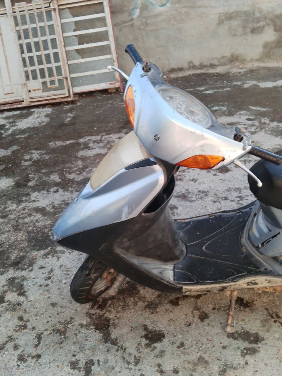 السلام عليكم دراجه للبيع بريز كوم حديد السعر 225 وبيه مجال المكان بغداد الكريعات رقم الواصل ‏‪0770 599 7510‬‏
