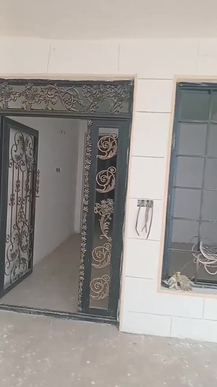 دار للبيع الحبيبيه خلف حيدر ابو الشربت مساحه ١١٤ طابو سند ٢٥ طابقين مسلح جديد درجه اولى ***********
