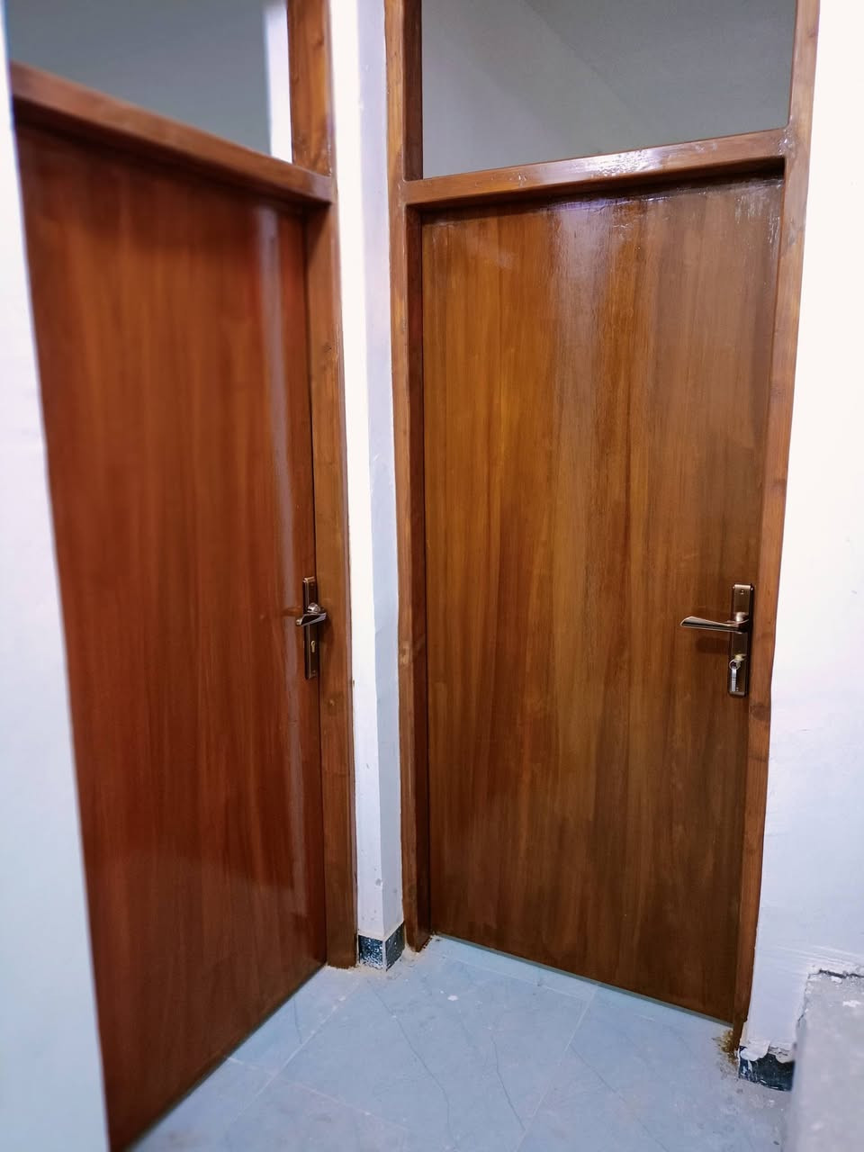 اللهم يديم النعمه ببركة محمد وآل محمد الطاهرين
هذه ابواب مستخدمة تعبانه وتم التسليم والحمد الله 
***********  الاستفسار وتواصل وانشالله ماانقصر
