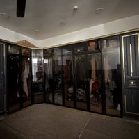 خزانة زاوية • ميز تلفزيون • بغداد جسر الطابقين