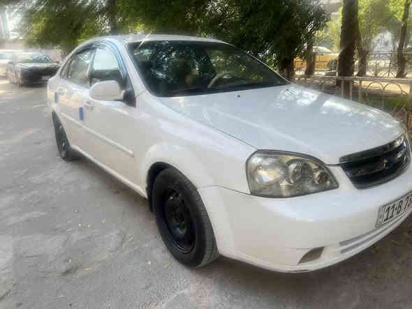 السلام عليكم فورنزا موديل ٢٠٠٧ للبيع او امراوس السياره جاهزه من كلشي كير ومكينه مكفولات صدر جديد تبريد ثلج تخم تاير كهربائيات شغاله جاهزه صبغ ٣ قطع السعر ٦٠ وبيها مجال مكان بغداد الحريه للاتصال ***********
