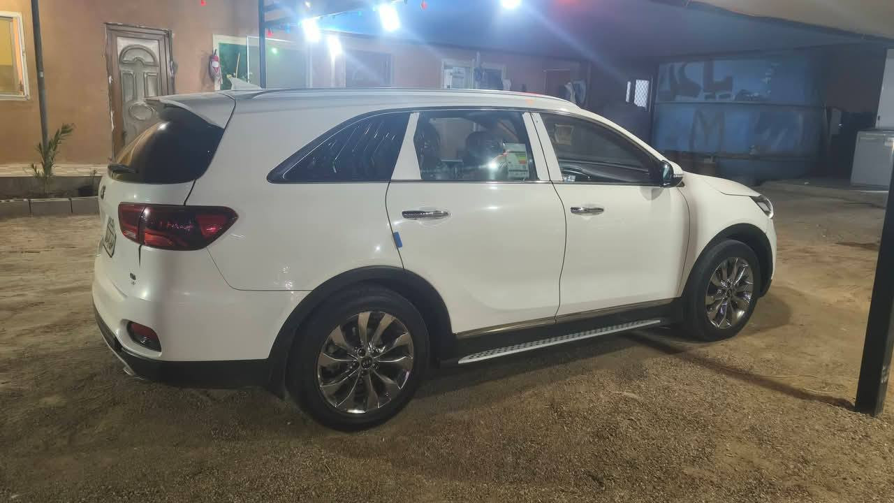 كيا سورنتو 2020 – فل كامل  باسم شركة لؤلؤة البخيت
المحرك: 6 سلندر

عدد الركاب: 7 راكب

الممشى: 105,000 كم

التبريد: 3 قطع تبريد (أمامي وخلفي تبريد ثلج)

 كشنات جلد

 داخل لون بيجي راقي

 3 أنظمة قيادة

 مرايا شفط

 دخول ذكي + بصمة تشغيل

 تحكم ستيرن

 شاشة كبيرة

 صندوق كهربائي

 مقاعد كهربائية

السعر218وبيها مجال  صبغ البند   وجاملغ مفتوح .

السياره عدنا وكاله بيها .

مكاني البصره 

***********
