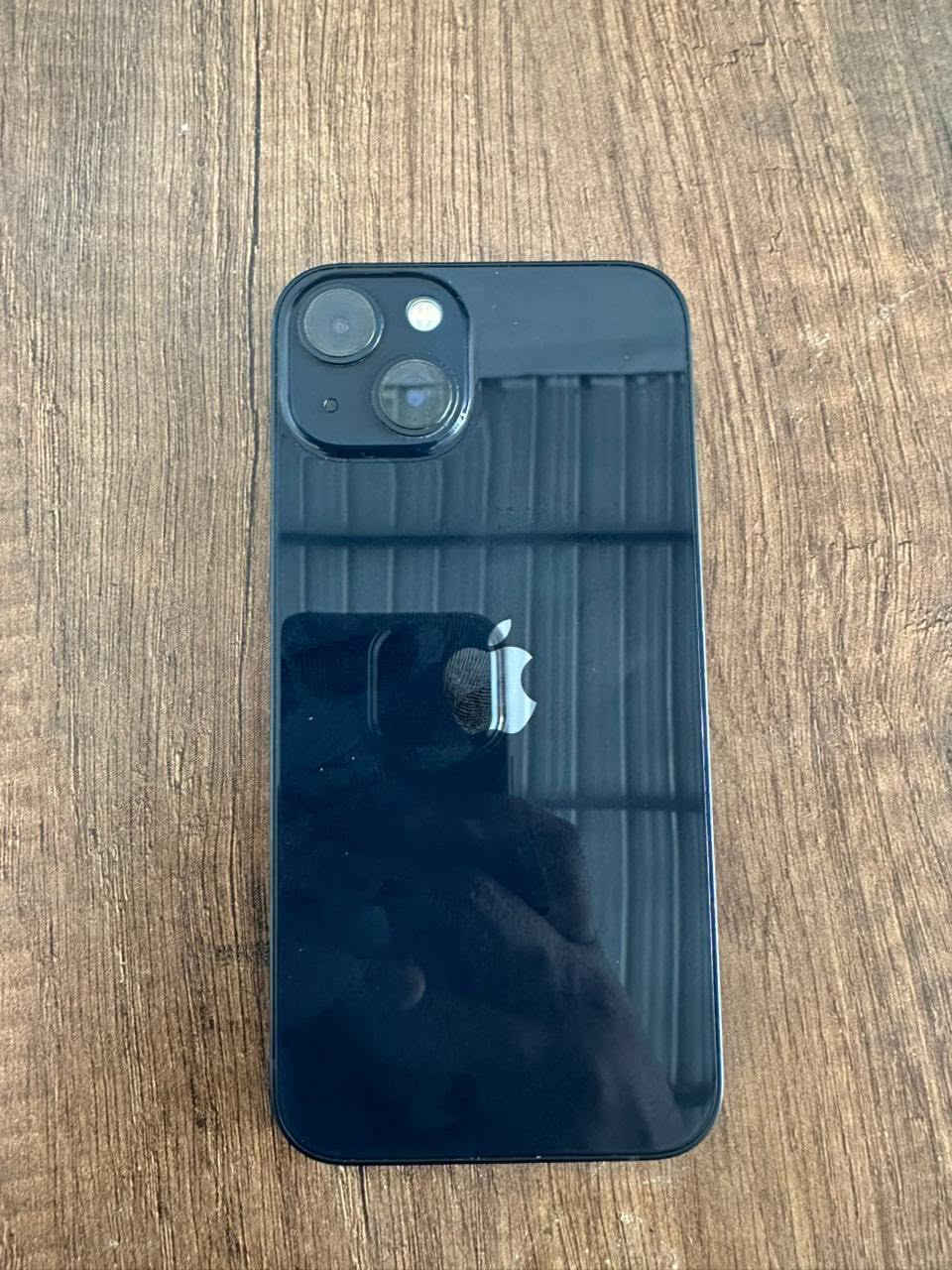 السلام عليكم 
للبيع iphone 13 عادي
اللون mid night 
البطاريه 83 مكفول مامفتوح ولامبدل اي شي 
الجهاز نضيف جدا وشرط الفحص 
السعر 400 
للتواصل ***********
