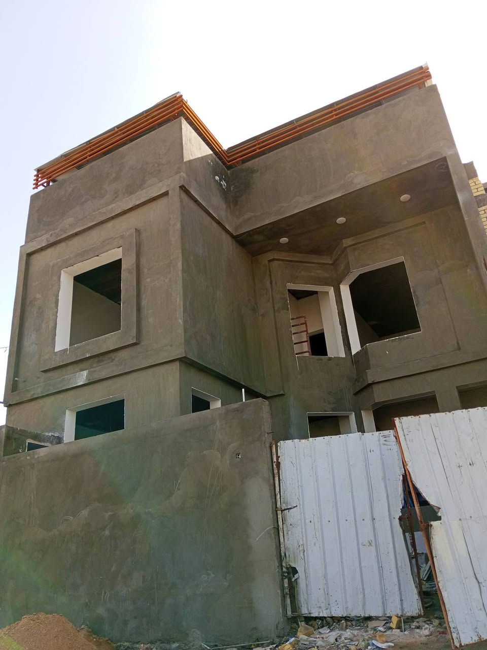 السلام عليكم خلفه لبخ متفرغ شغلنا واجهات طلس بالماده سقل  ناعم تخطيط فوم كوبلانات رقم التليفون ***********
