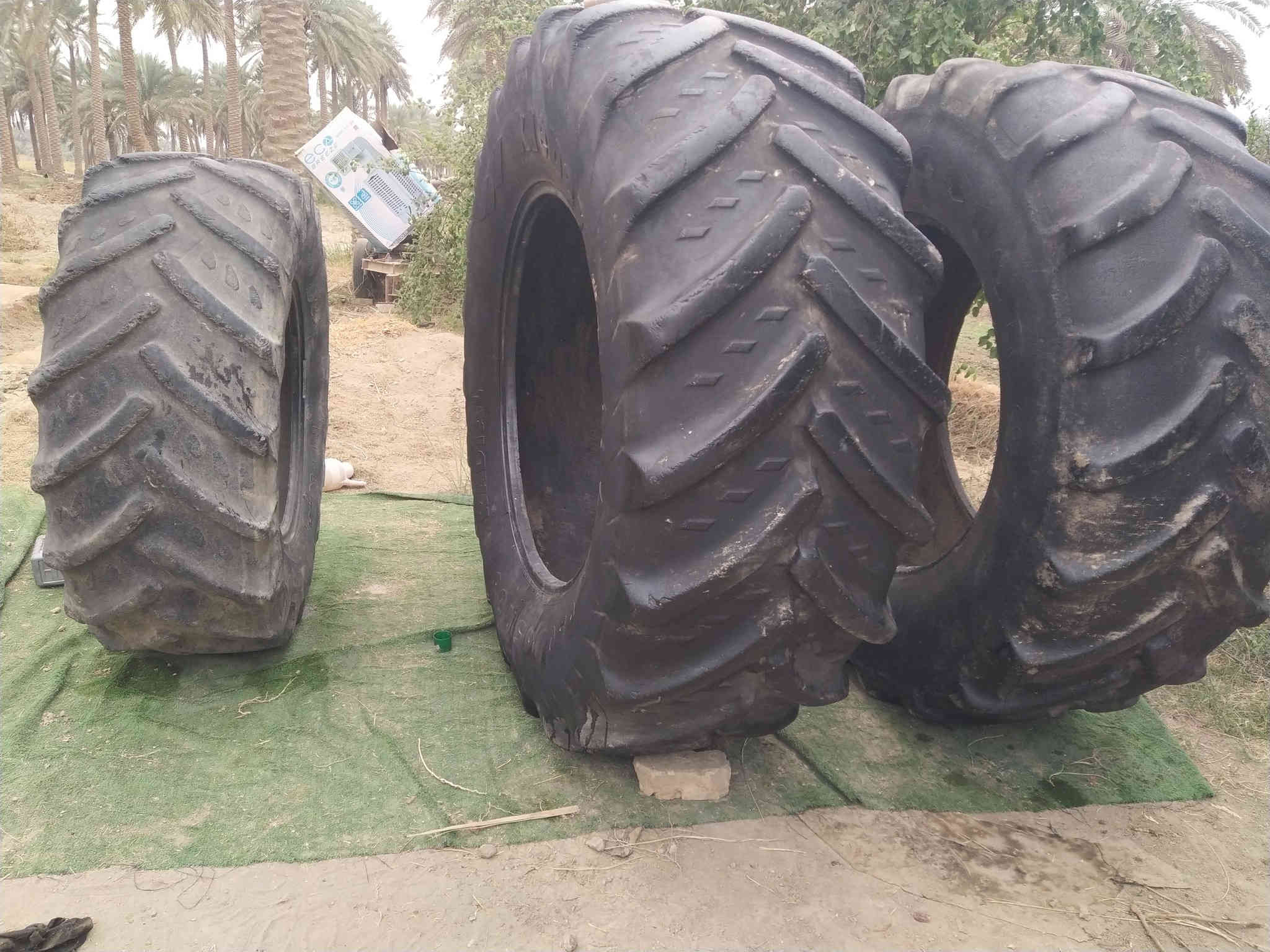 السلام عليكم من رخصة مدير الكروب المحترم تايرات افيات خلفيه حجم 580.70.R38 افيات حجم 180العنوان بابل الهاشميه للاستفسار على هذا الرقم ***********
