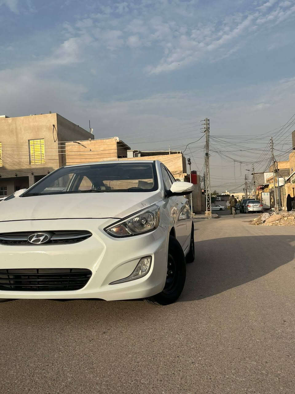 اكسنت موديل 2016سياره نضيفه سياره بسمي تحويل ثاني يوم سياره سنويه منتهيه سياره بيه جاملقات خلفيه بارد وصبغ سياره رايده ب85 وبيه مجال  تريد تعرف اكثر رسالني او تتصل وبخدمتك
***********
