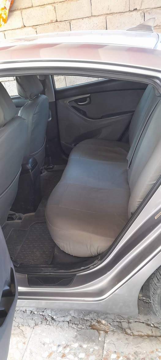 سلام عليكم لبيع النترا أمريكي ١٣ بيها ٣ قطع بدون دواخل كير ومحرك خير من الله بجم وجنطه كبس السعر ٩٨ وبيها مجال قليل مكان المحاويل
***********
