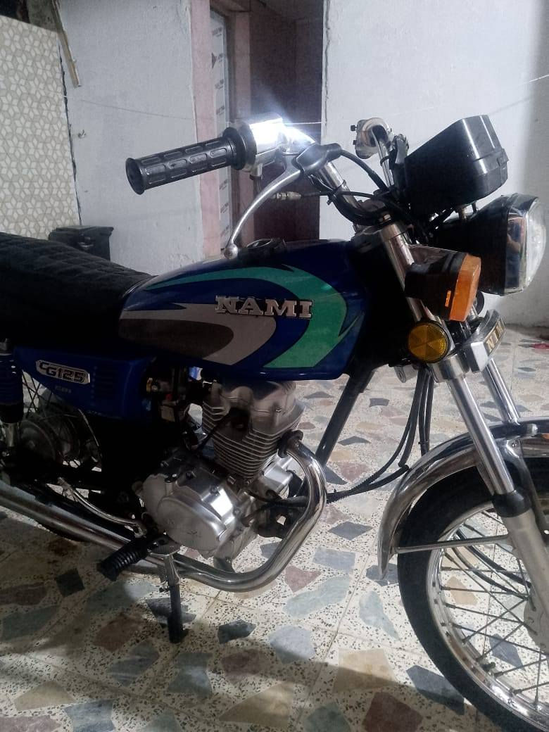 سلام عليكم نامة امتياز باب اول موديل 22 المكينه مامفتوحه شرط الشلعة والمعدل 
للتواصل ***********
خاص ما اجاوب•.... بوشي الميساني
