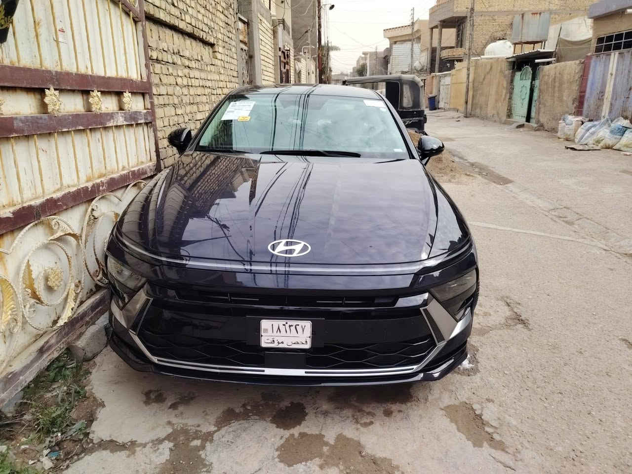 السلام عليكم سوناتة مديل 24 حادثهة كما موضح بل صور ماشية 28ميل السعر 165 وبيها مجال حك لجية مكان السيارة بغداد العبيدي الاستفسار ***********
