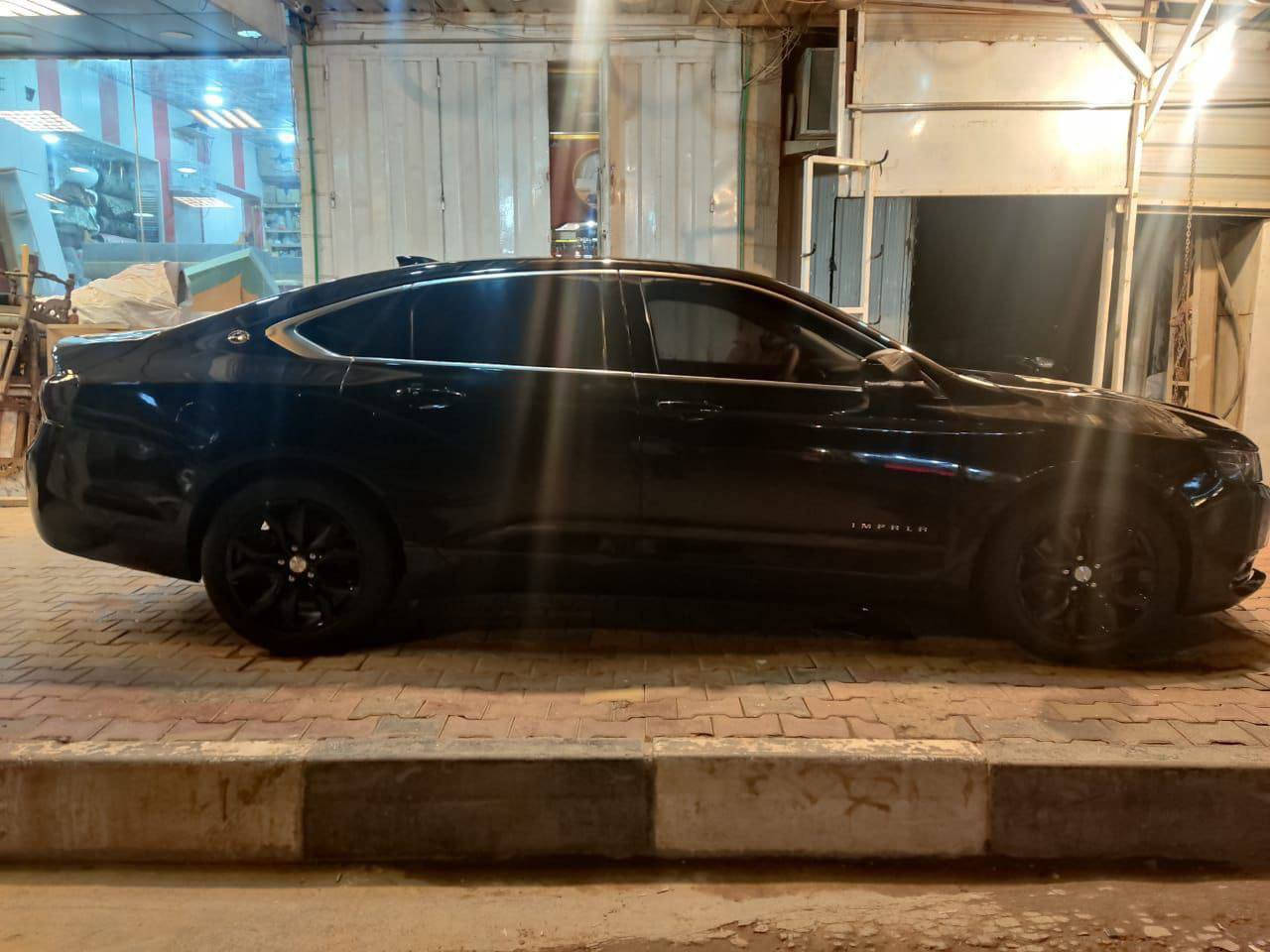 السلام عليكم
امبالا 2018 رقم ذي قار 
حادثهه الباب الخلفي الايمن مرفقه الصور ويه المنشور والجاملغ الخلفي الايسر مضروب بالعراق بدون دواخل
محرك 6 سلندر 
مواصفات السياره LT معروفه
تبريد قطعتين
دواخل جلد
السياره بدون نقص
منظومه عدسات 
محرك كير تبريد على الشرط 
تخم تاير نظيف
السياره جاهزه من كلشي بدون اي نقص 
ترايك وين ما تريد 

للبيع او للمراوس ويه باسفيكا موديل 18 لو 19 
سعر السياره 110
 مكاني سماوه مركز

***********
