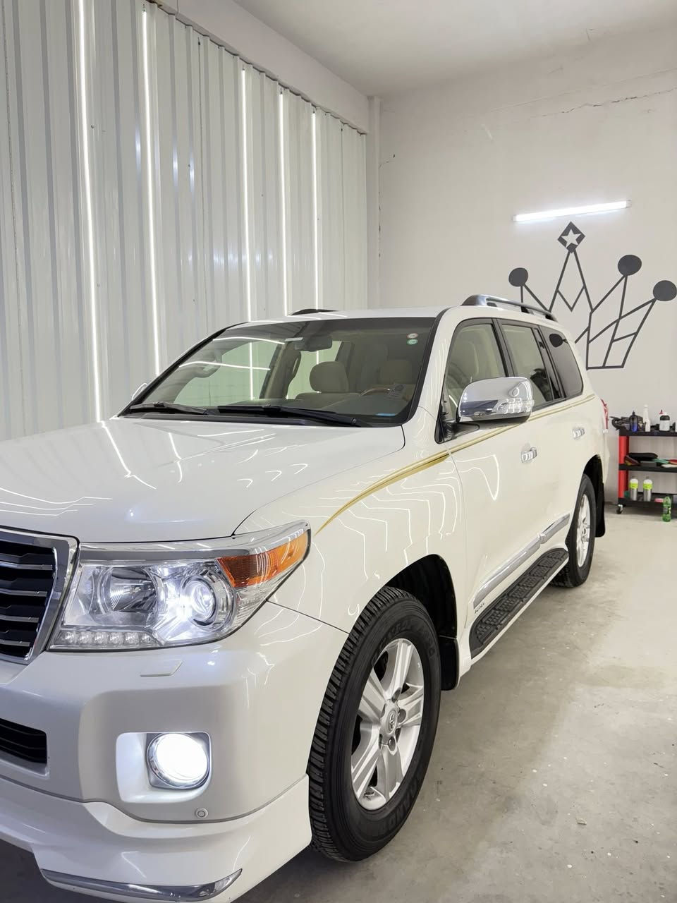 تويوتا لندكروزر ٢٠١٥ gx.r   ماشي 300 الف گير محرك كل بشرط ما بيها اي شي  و رقم سنوي كل جديد ***********
