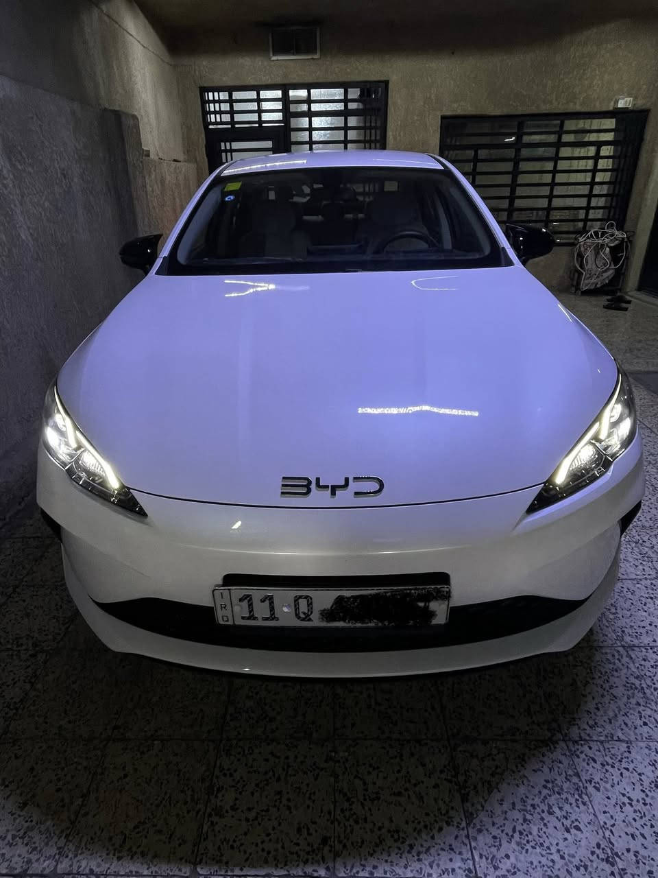 السلام عليكم 
بي وايدي سيل 5 اخت زيرو ماشيه قليل عل وضع شركة
كفاله عامة
من شخط والرصعه بعدها زيرو 
رقم بغداد باسمي 
السيارة مصروف عليهه ٤٠٠ الف تجي وتشوف 
بس الشاحنة اصلية اخذتهه ١٥٠  دولار بدون ايرث ام شاشة تشحن عن طريق تليفون تتحكم بيها 
تغليف ارضيات وجنطة اصليات ١٣٠ الف
كفرات يدات اسود بلاك
كفرات مري سبايدر مان
تخم مطريات 
وبعد هواي شغلات بيهه 
السعر ١٨٣٠٠ مليون بيها شي كلش بسيط 
لاتصال ***********
مكاني بغداد حي العامل
