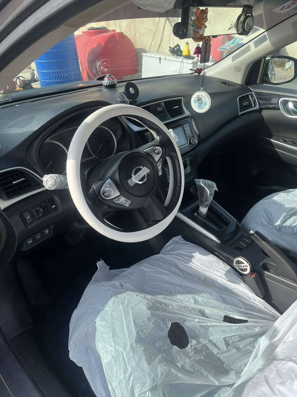 نيسان سنترا 2018 وارد امريكي فول حادثها جاملغ وحافه البنيد السعر 105 وبيها مجال 
***********
