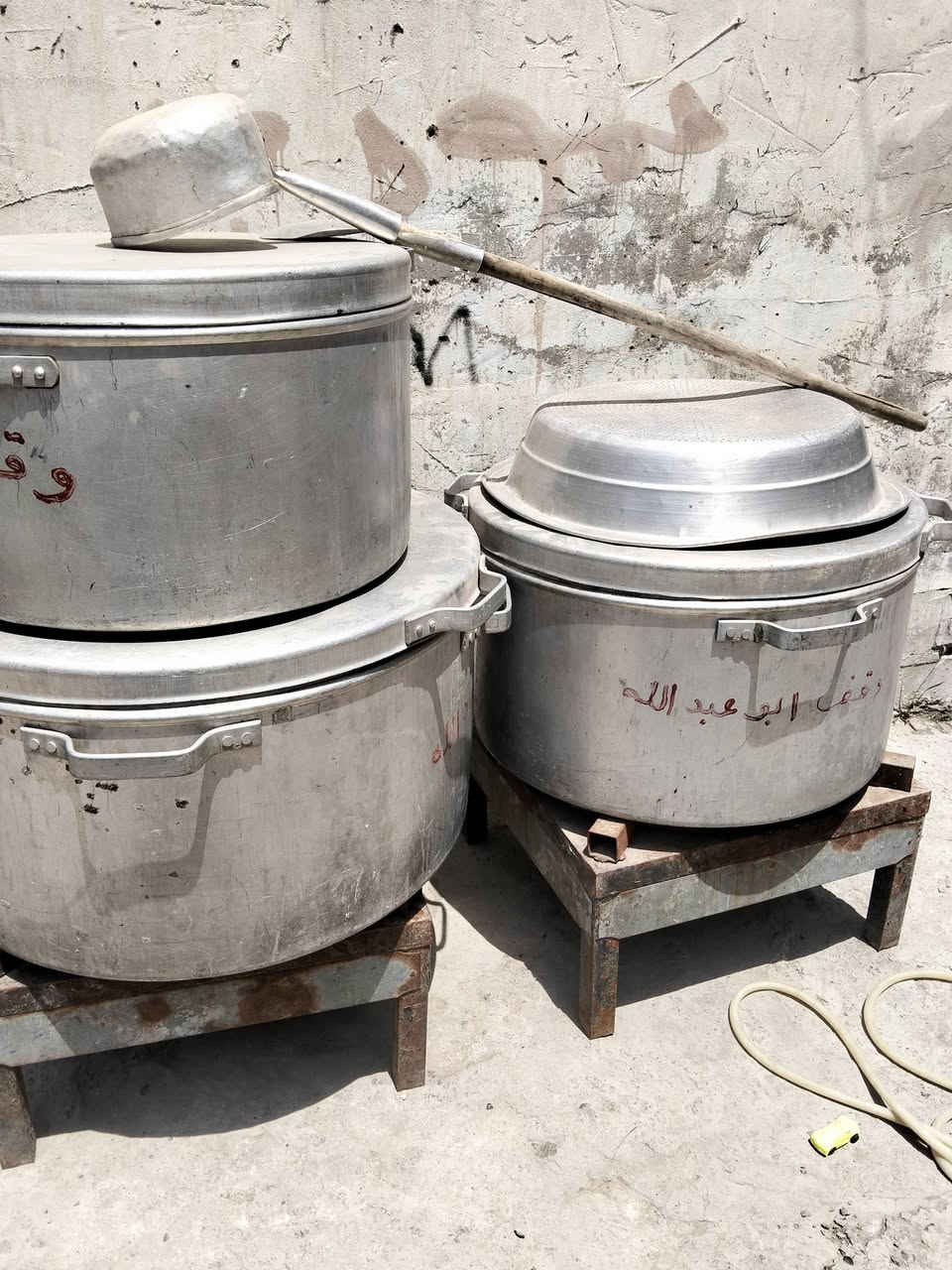 ثلاث جدورة فافون ثقيل مع بريمزات عدد اثين مع مصفي تمن مع چفچير وچمچة حجم كبير بسعر 600 الف


**إذا كنت صاحب هذا الإعلان وتريد حذفه لأي سبب، رجاءا أرسل رسالة إلى الدعم الفني**