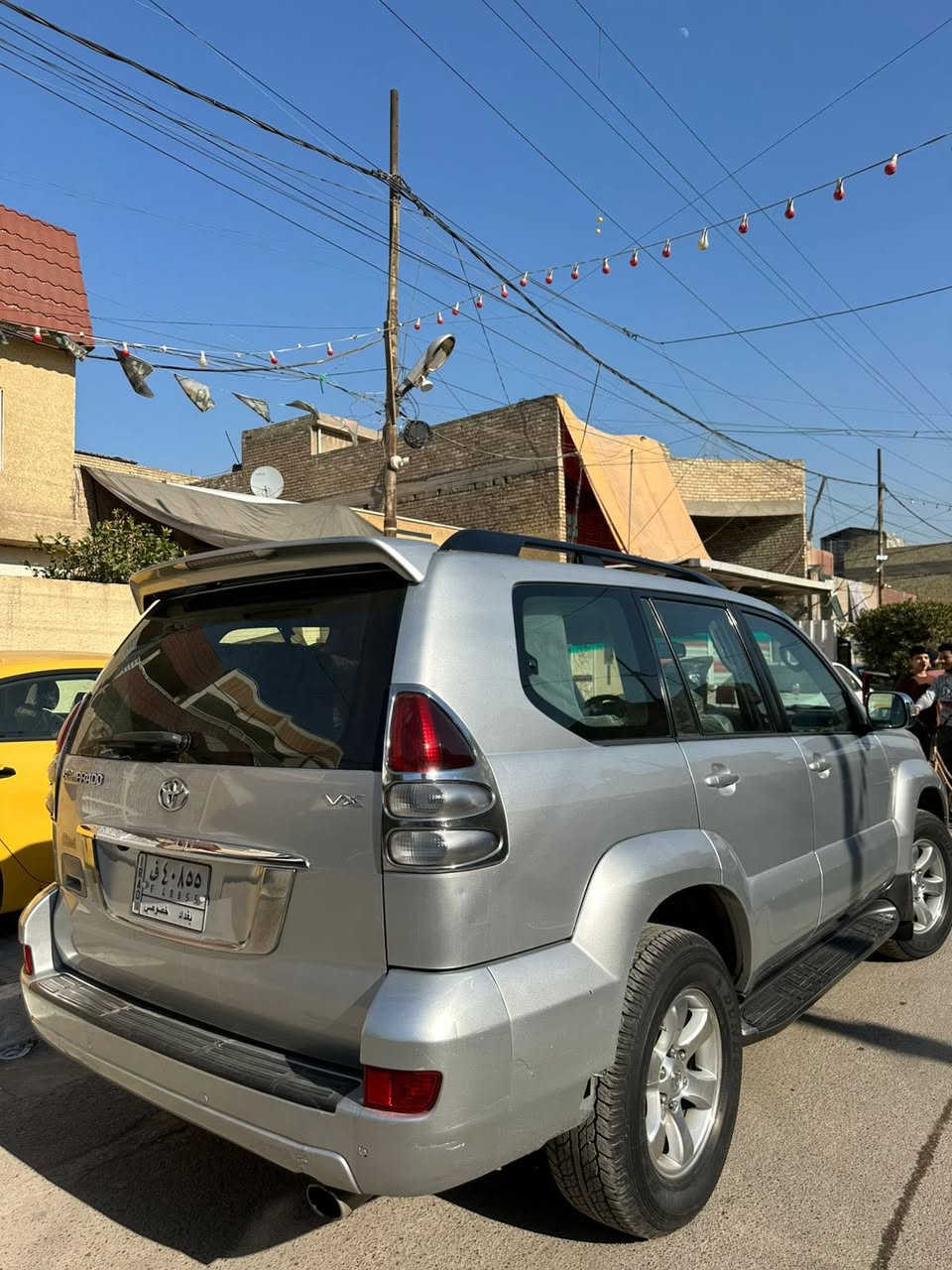 سلام عليكم
برادو 2009 V.X.S 
اعلى فئة جكات 6 سلندر رقم بغداد مكفولة كفالة عامة كير محرك ممفتوح السيارة جاهزة بلادية مابيها اي نقص السعر 170$ وبيها مجال 
للاستفسار ***********
