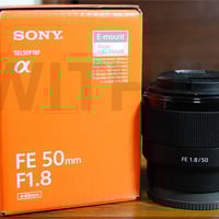 عدسة سوني 50mm 1.8 العدسة نظيفة جداً  السعر 250  مكاني بغداد  07838381...