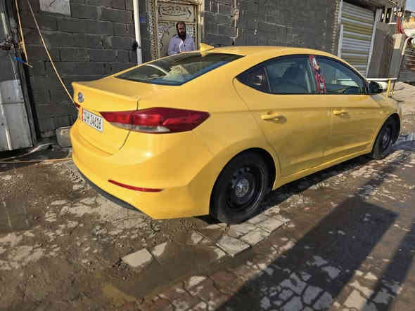 السلام عليكم النتر٢٠١٧ ماشيه ١٠٧سياره صبغه ثانيه معمره كير مكينه مكفوله بيها بدايه الغد ول شاصي سياره كلها ليبل واحد عده جاملغ جهت اليمنه سنويه ٣٠ بسمي مكانها البلديات قرب ملعب صناعه ***********
