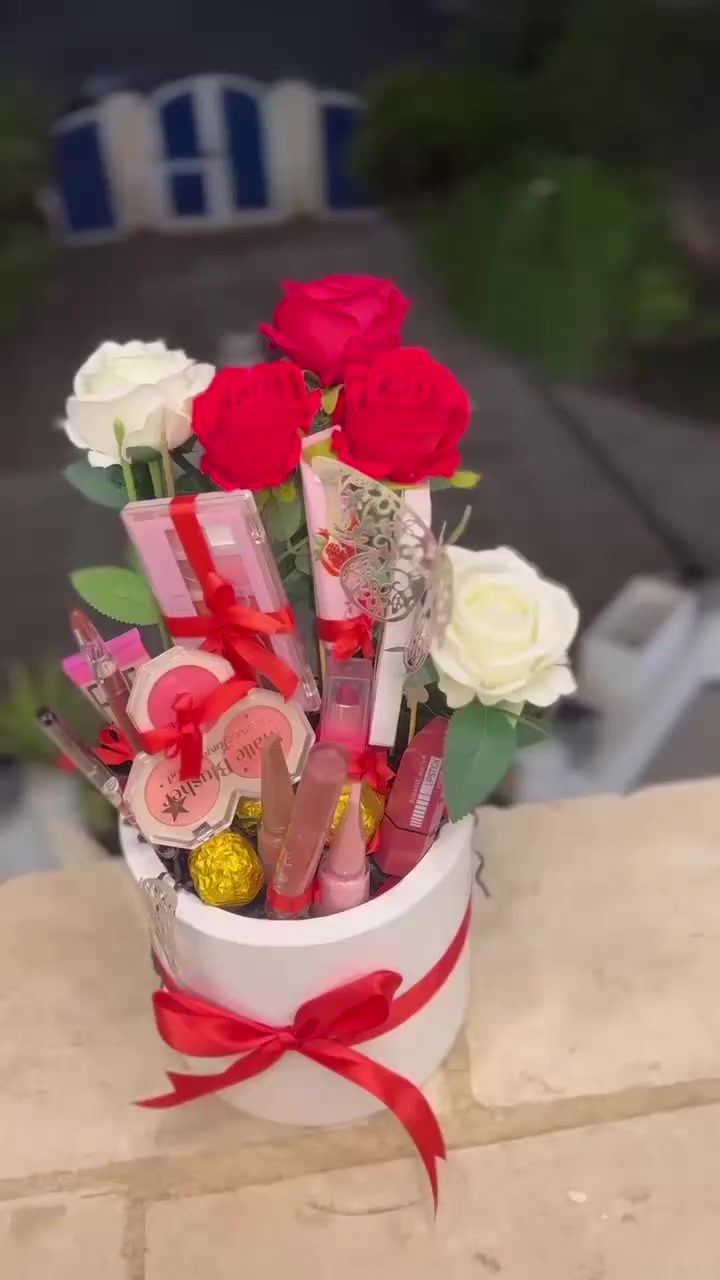 ينات فيه كل ميك اب لعيد جد سفاح بكج لحقي عرض قوي 🔥🔥🔥🔥🔥🔥🔥🔥 
العيد قرب وبدنا ميك اب هي وفرت لكج ميك اب كامل وسعر صدمه 👀


**إذا كنت صاحب هذا الإعلان وتريد حذفه لأي سبب، رجاءا أرسل رسالة إلى الدعم الفني**