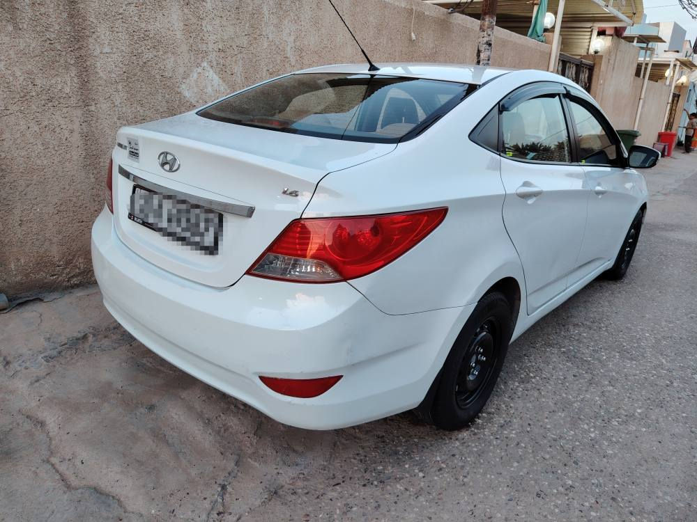 السلام عليكم ورحمة الله وبركاته 
اكسنت  للبيع  موديل 2015 محرك 1600 فول موصفات فتحة تحكم ستيرن اشاير بالمري  رقم نجف انكليزي باسمي سنوية جديدة مكفوله من الضربه والصبغ  تخم تاير  جديد سيارة جاهزة السعر 112 وبيه مجال 
الاتصال *********** النجف, العراق
