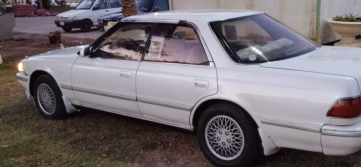 السلام عليكم
بيع او مراوس
مارك موديل 1992 رقم كربلاء دولي سنوية لغاية 2029 محرك 6 ونجي كير حاوية صبغ. فرن درجة اولى كهربائيات رون حماوة كيلو متر كل  شغال باتري داينمو جديد مكفولة من الگص والنقل السيارة موجودة ب كربلاء 
السعر 40 وبيه مجال
*********** بي واتساب
***********
