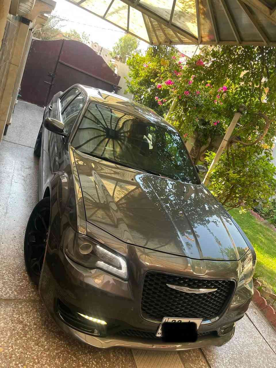 سلام عليكم للبيع كرايسلر اوباما S 2018 وارد كندي كلين تايتل مكفولة كفالة عامة من الصبغ وتبديل ولبارد لون نفطي السيارة فول مواصفات حساسات امامي خلفي رادارات جانبية بجم عريض بلادي سماعات بيتس دمام بصندوق بانوراما كشنات حضن S تدفئة كشنات كير محرك كفالة السيارة ماشية 75 الف كيلو متر وباقي الموصفات معروفة السعر 258 $ ورقة عنوان بغداد الطالبية ***********
