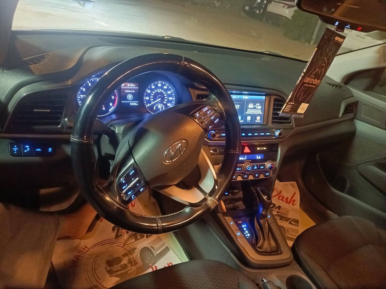 سلام عليكم جميعا
الانترا 19 وارد امريكي سونارها وضربتة موجودة مع الصور السعر 140$ وبية مجال حك الجية 
***********
