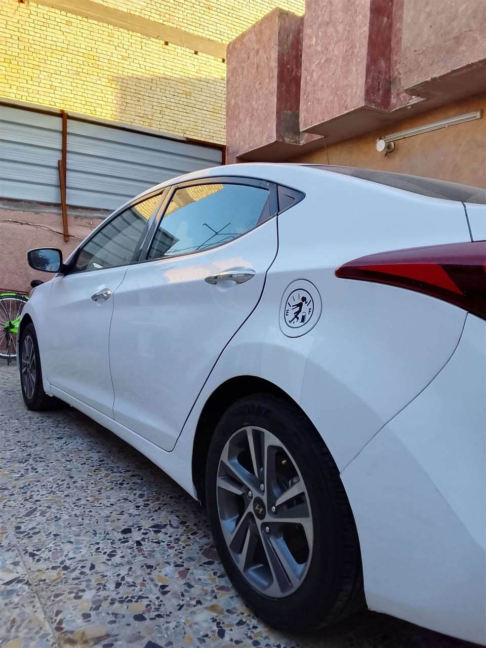 السلام عليكم النترا للبيع
فول مواصفات عدة البصمة 
2015 
السعر 125 
المكان بغداد 
***********
