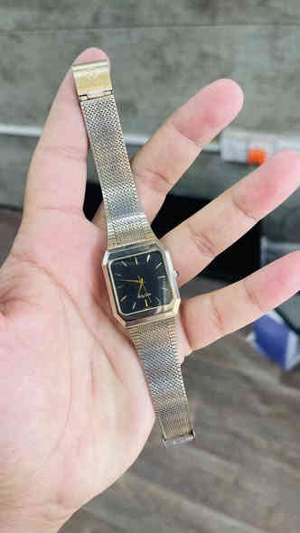 مجموعه ساعات اصليه ياباني استيراد خاص من اليابان 🇯🇵 طوكيو اسعار جداً مناسبه قطع باله اصلي 
السعر خاص او الاستفسار على الرقم واتساب 
***********
