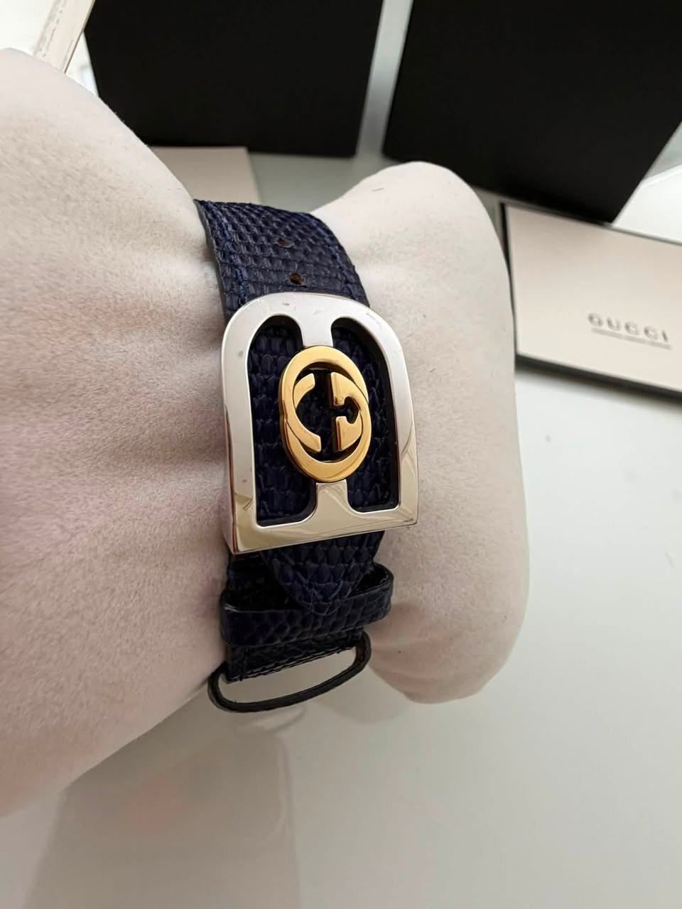 ساعه نسائيه سويسريه اصليه 100% نوع Gucci جديده غير مستعمل قطر 38 موديل حديث ماكنه اوتوماتيك كشف قفل ومينا ذهب خالص 18k مينا حجز كريم نوع لبيس السعر المطلوب 600 دينار اردني للتواصل على الخاص او على الرقم 0785261118


**إذا كنت صاحب هذا الإعلان وتريد حذفه لأي سبب، رجاءا أرسل رسالة إلى الدعم الفني**