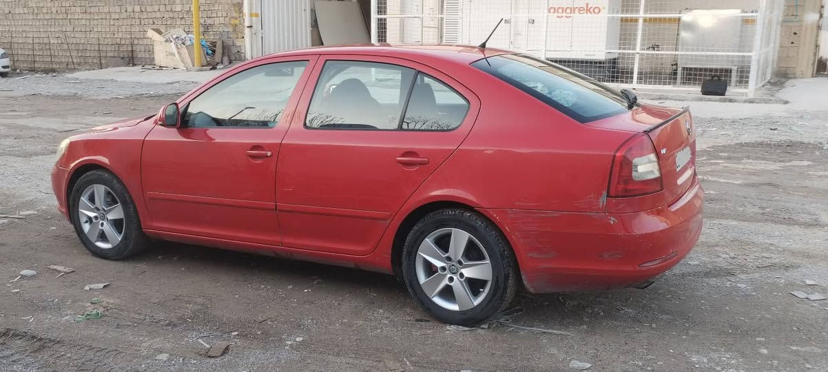 سکۆدا 2009 
مەکینە 18ی گۆڵفی لەسەرە گێڕ و مەکینە و کارەباییاتی بەشەرتە 
شاشە ئایپادە و دەبل گێڕە و دووجام کارەبایی .....
یەک پارچەی بۆیاغە پێش و پشتی کەپسە داخیلی نییە ئێرباگ بەشەرت 
فەحس و هەزە و سەنەوی نوێیە تا 2027 بەناوی خۆمانە 
سەیارەکە هی دەستە دیناری مەسروف تێدانییە سێرڤسی کاملی بۆکراوە 
شوێن : هەولێر 
بۆزانیاری زیاتر 
واتسئاب *********** أربيل, العراق
