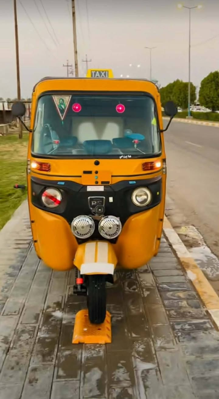 سلام عليكم شباب تكتك 20رقم وسنويه للبيع تكتك جاهزه مكفوله من محرك كشره بس دوسه معمره ربع ما ذب عليه تخم تاير مسجل هورنات سعر 6100وبيهه مجال ي ستفسار ***********
