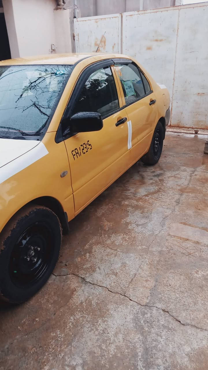 السلام عليكم 
لانسر للبيع موديل 2010 رقم بغداد انكليزي بأسمي سنويتها لل 2029 السعر 68 وبيها مجال مكاني ديالى رقم الهاتف ***********
