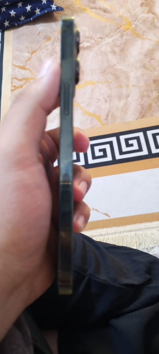 السلام عليكم ايفون ١٣ برو ماكس بطاريه ٨٧ الجهاز طخه مايي شخط واحد مابي الجهاز ممبدل بي آي قطعه نضافته ١٠٠٪؜  شرق اوسط عربي لون المميز الزيتوني سعره ٧٢٥ رقمي بي واتساب راسلني و تدلل ***********
